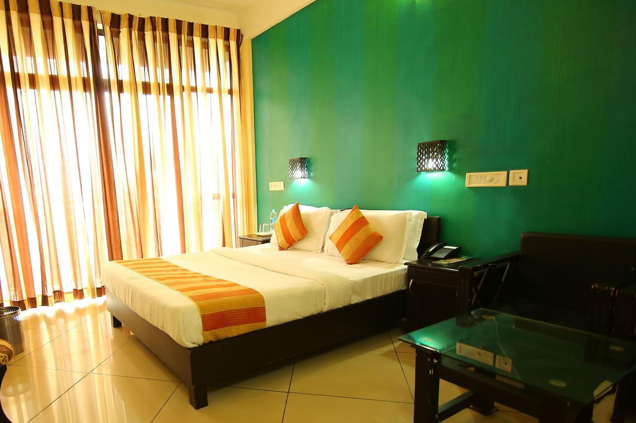 The Edge Hotel Munnar Exterior photo