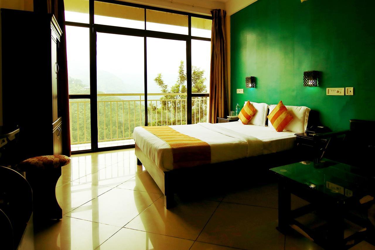 The Edge Hotel Munnar Exterior photo