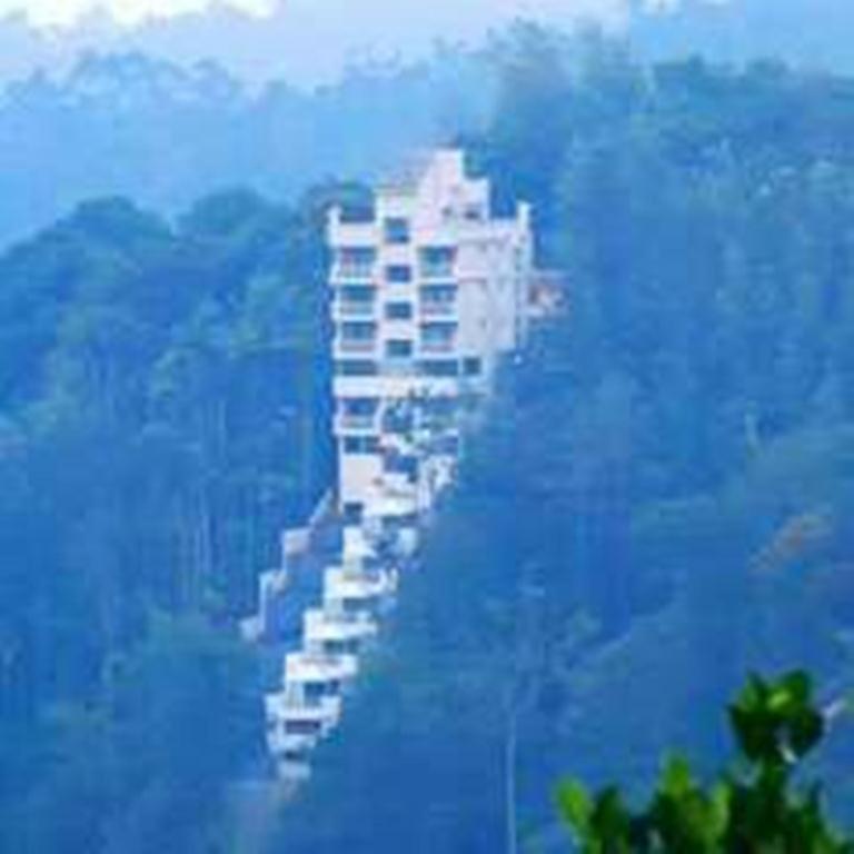 The Edge Hotel Munnar Exterior photo