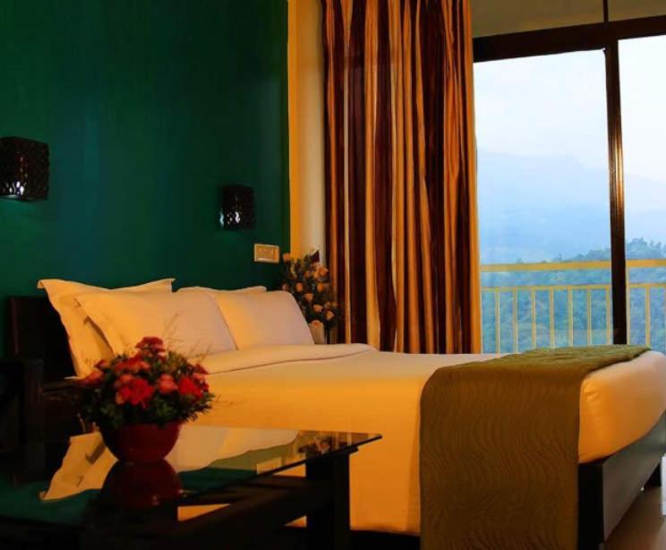 The Edge Hotel Munnar Exterior photo